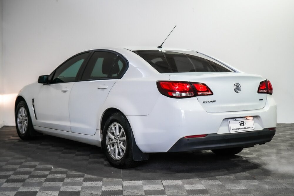 Holden Commodore image 4
