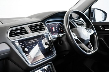 https://vehicle-cdn.autoleague.cloud/17009_11019232_21.jpg