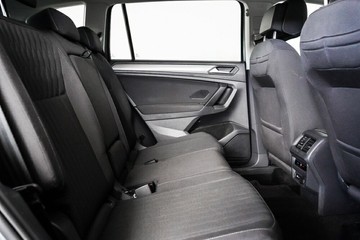 https://vehicle-cdn.autoleague.cloud/17009_11019232_23.jpg