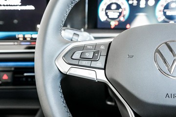 https://vehicle-cdn.autoleague.cloud/17009_11019233_14.jpg