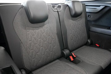 https://vehicle-cdn.autoleague.cloud/17009_11019233_23.jpg