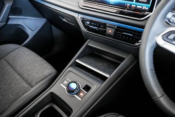 https://vehicle-cdn.autoleague.cloud/17009_11019233_24.jpg