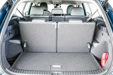 https://vehicle-cdn.autoleague.cloud/17009_11019233_9.jpg