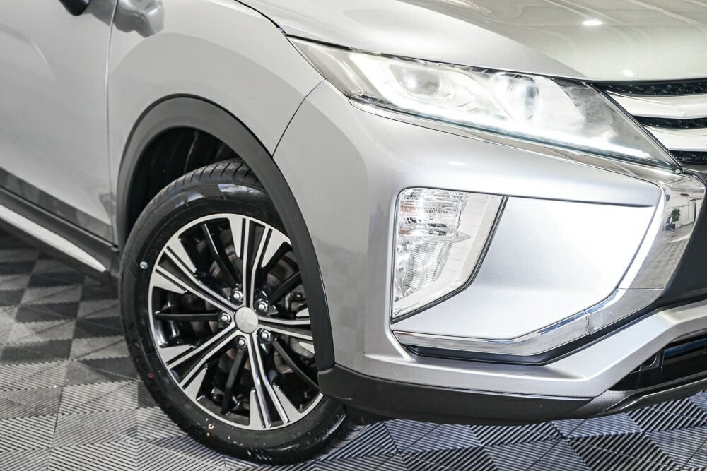 Mitsubishi Eclipse Cross image 2