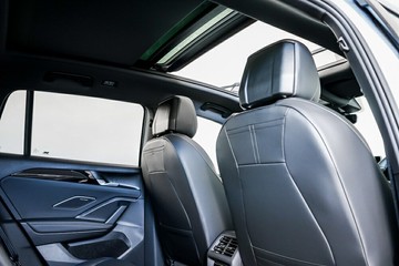 https://vehicle-cdn.autoleague.cloud/17009_11019243_17.jpg