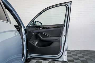 https://vehicle-cdn.autoleague.cloud/17009_11019243_18.jpg