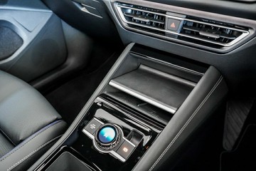 https://vehicle-cdn.autoleague.cloud/17009_11019243_22.jpg