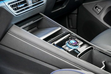 https://vehicle-cdn.autoleague.cloud/17009_11019243_26.jpg