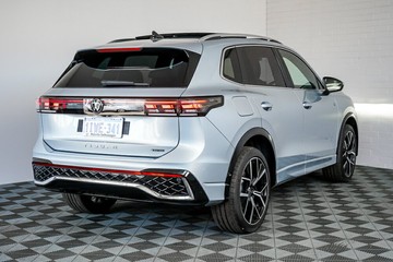 https://vehicle-cdn.autoleague.cloud/17009_11019243_6.jpg