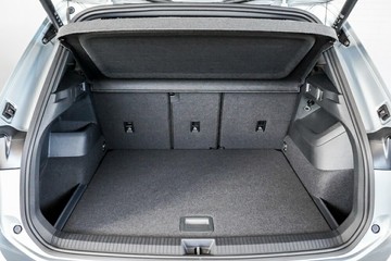 https://vehicle-cdn.autoleague.cloud/17009_11019243_9.jpg