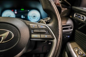 https://vehicle-cdn.autoleague.cloud/17009_11019244_14.jpg