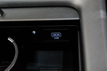 https://vehicle-cdn.autoleague.cloud/17009_11019244_27.jpg