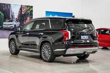 https://vehicle-cdn.autoleague.cloud/17009_11019244_5.jpg