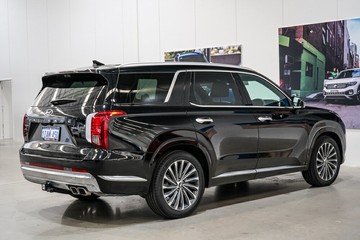 https://vehicle-cdn.autoleague.cloud/17009_11019244_6.jpg