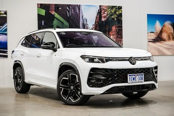 https://vehicle-cdn.autoleague.cloud/17009_11019245_1.jpg