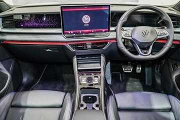 https://vehicle-cdn.autoleague.cloud/17009_11019245_10.jpg