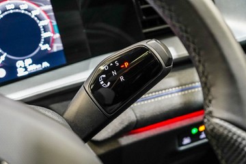https://vehicle-cdn.autoleague.cloud/17009_11019245_23.jpg