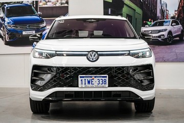 https://vehicle-cdn.autoleague.cloud/17009_11019245_3.jpg