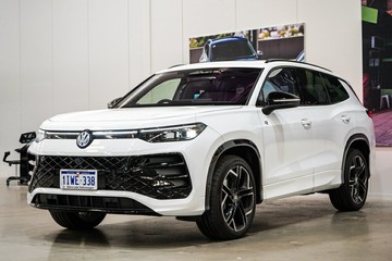 https://vehicle-cdn.autoleague.cloud/17009_11019245_4.jpg