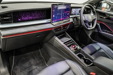 https://vehicle-cdn.autoleague.cloud/17009_11019245_9.jpg