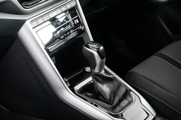 https://vehicle-cdn.autoleague.cloud/17009_11019246_22.jpg