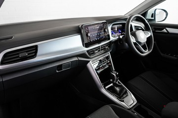 https://vehicle-cdn.autoleague.cloud/17009_11019246_9.jpg