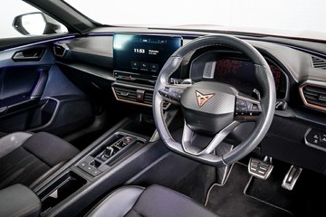 https://vehicle-cdn.autoleague.cloud/17009_11019248_14.jpg