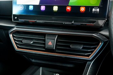 https://vehicle-cdn.autoleague.cloud/17009_11019248_21.jpg
