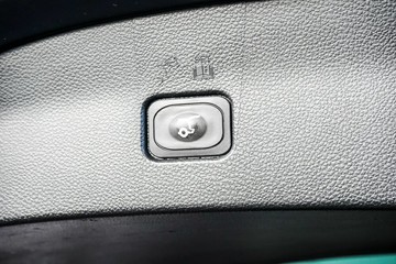https://vehicle-cdn.autoleague.cloud/17009_11019249_13.jpg