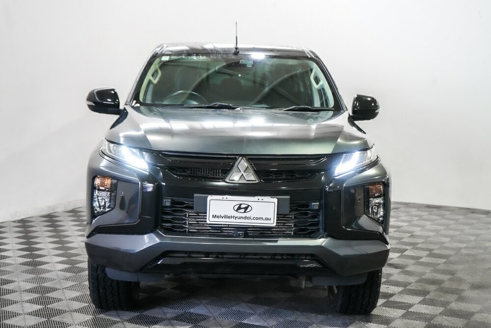 Mitsubishi Triton image 3