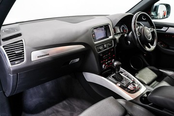 https://vehicle-cdn.autoleague.cloud/17009_11019257_20.jpg