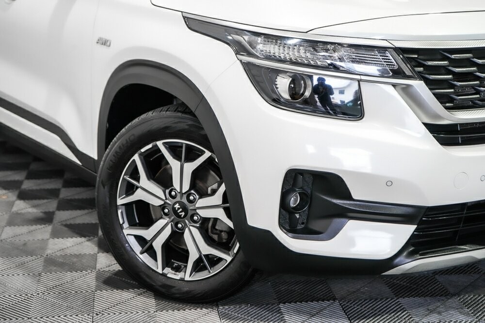 Kia Seltos image 2