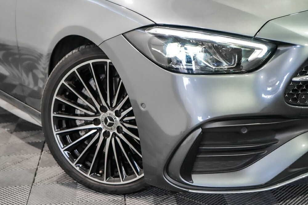 Mercedes Benz C-class image 2