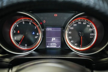 https://vehicle-cdn.autoleague.cloud/17009_11019300_14.jpg