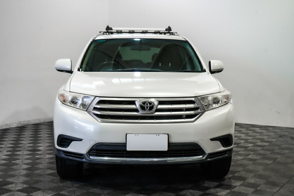Toyota Kluger image 3