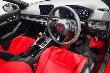 https://vehicle-cdn.autoleague.cloud/17009_11019326_14.jpg