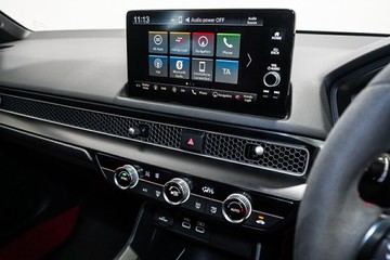 https://vehicle-cdn.autoleague.cloud/17009_11019326_18.jpg