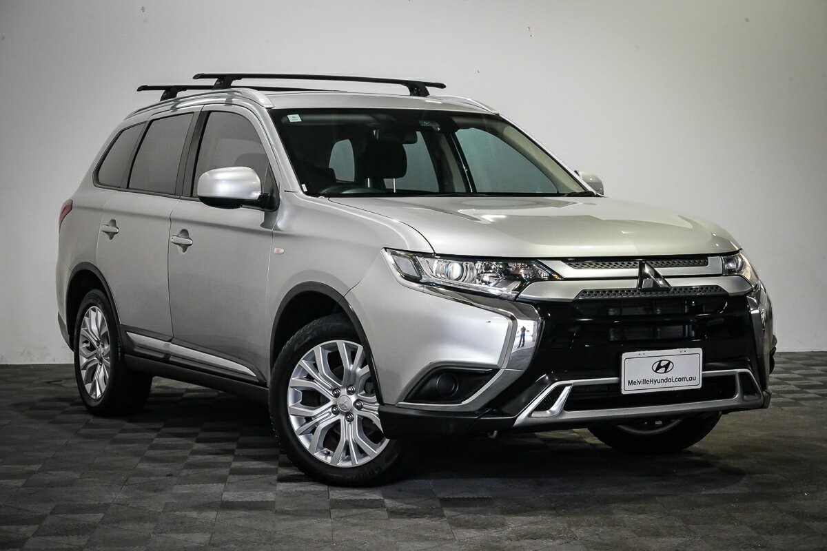Mitsubishi Outlander image 1