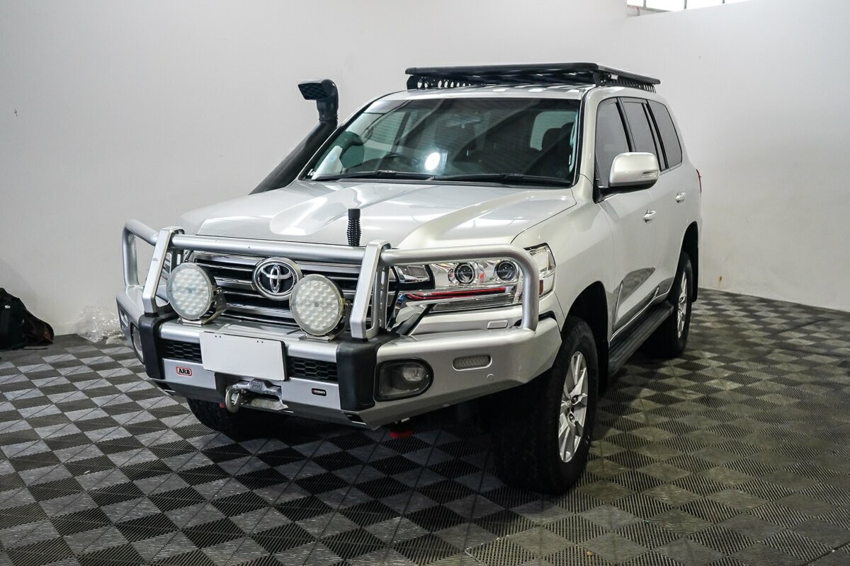 Toyota Landcruiser image 4