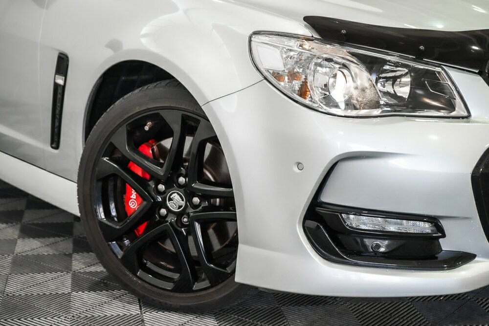 Holden Commodore image 2