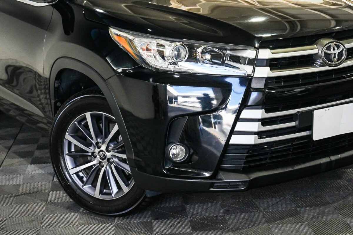 Toyota Kluger image 2