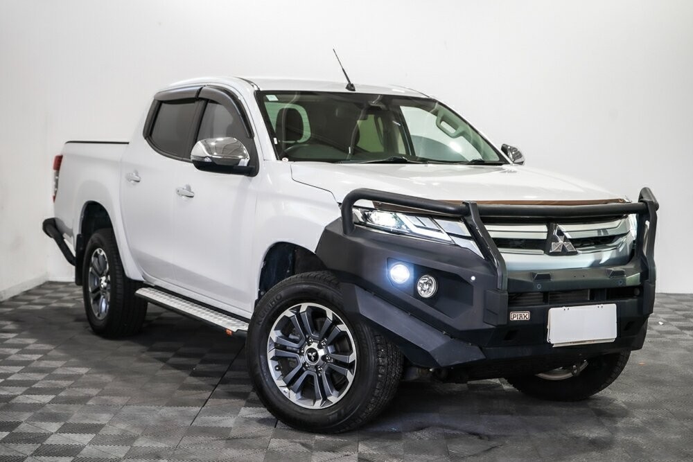 Mitsubishi Triton image 1