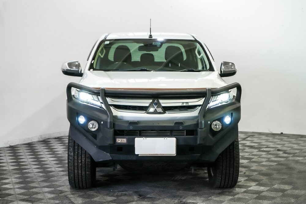 Mitsubishi Triton image 3