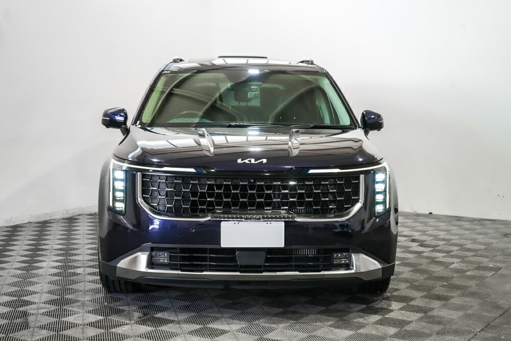 Kia Carnival image 3