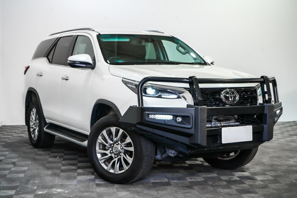 Toyota Fortuner image 1