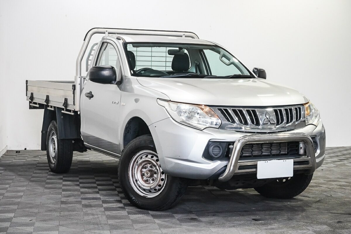 Mitsubishi Triton image 1
