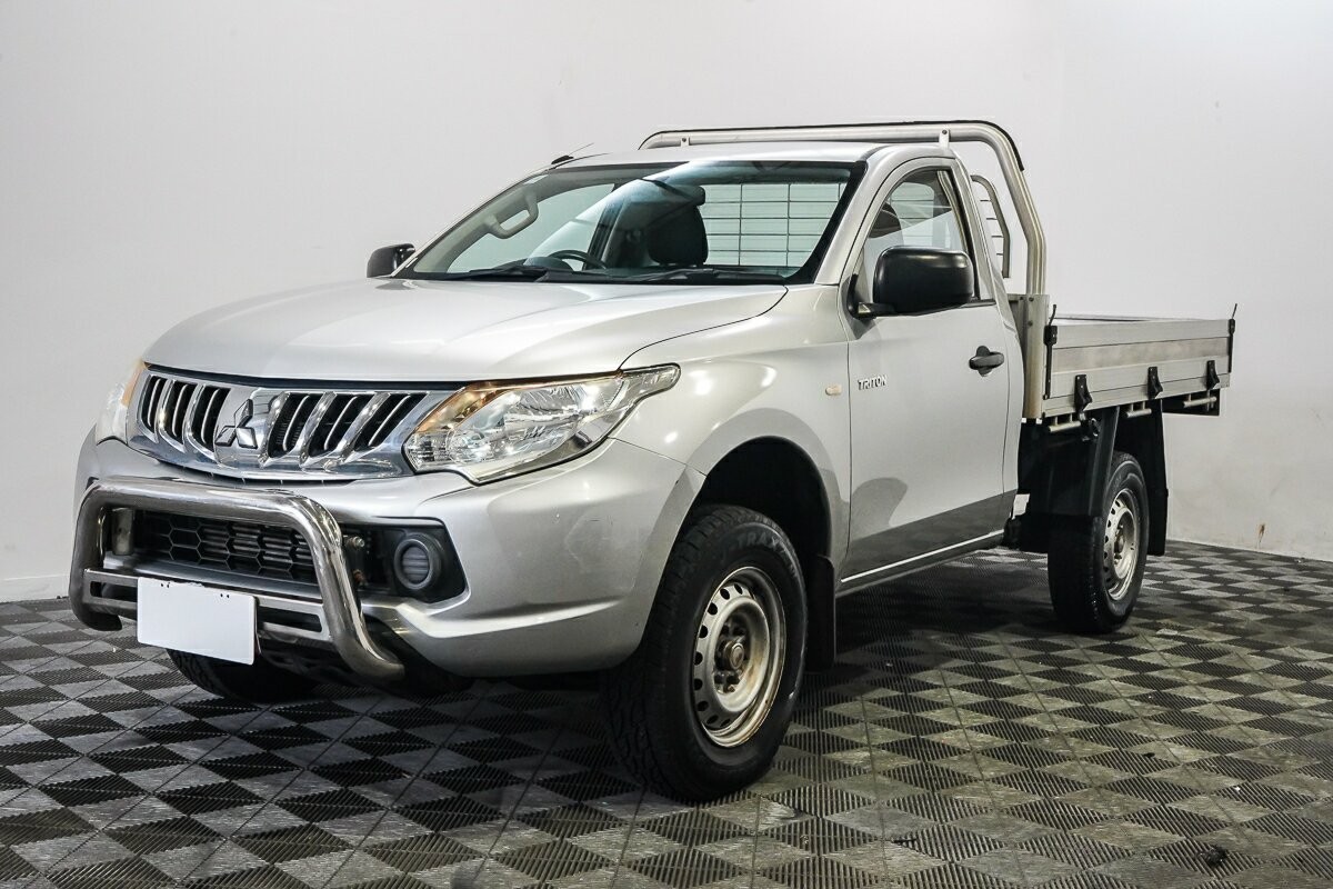 Mitsubishi Triton image 3