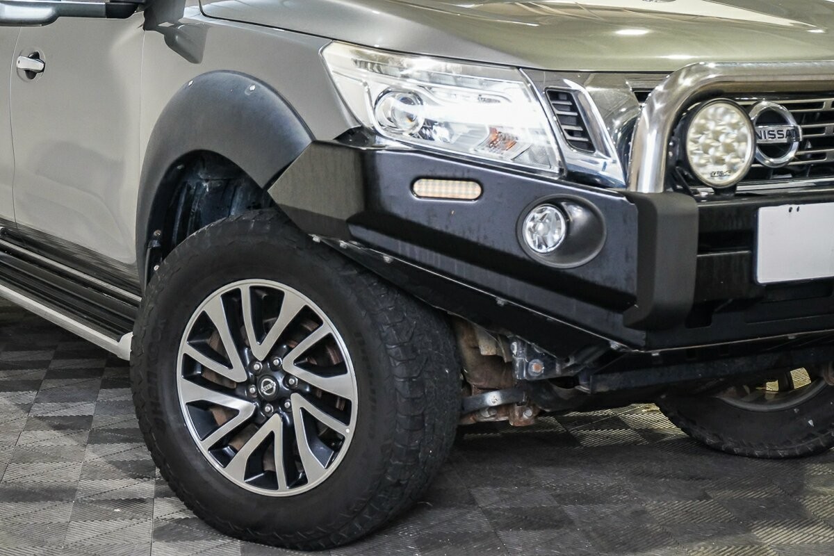 Nissan Navara image 2
