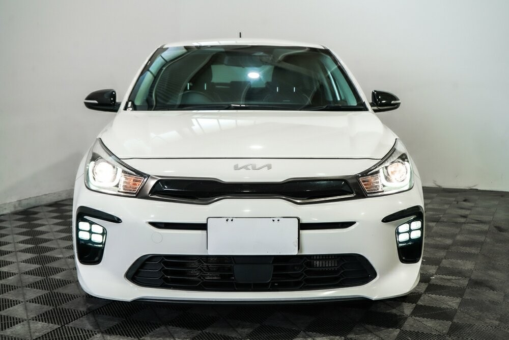 Kia Rio image 2