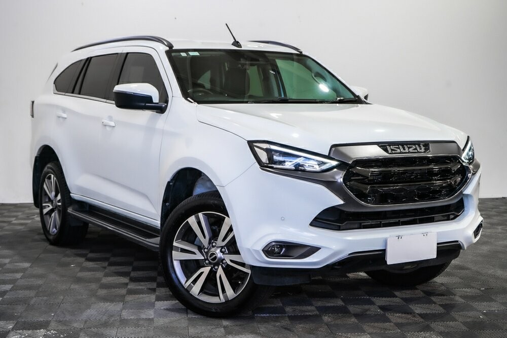 Isuzu Mu-x image 1